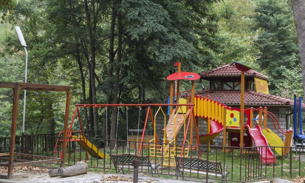 Family Hotel Delta Ognyanovo  Ngoại thất bức ảnh