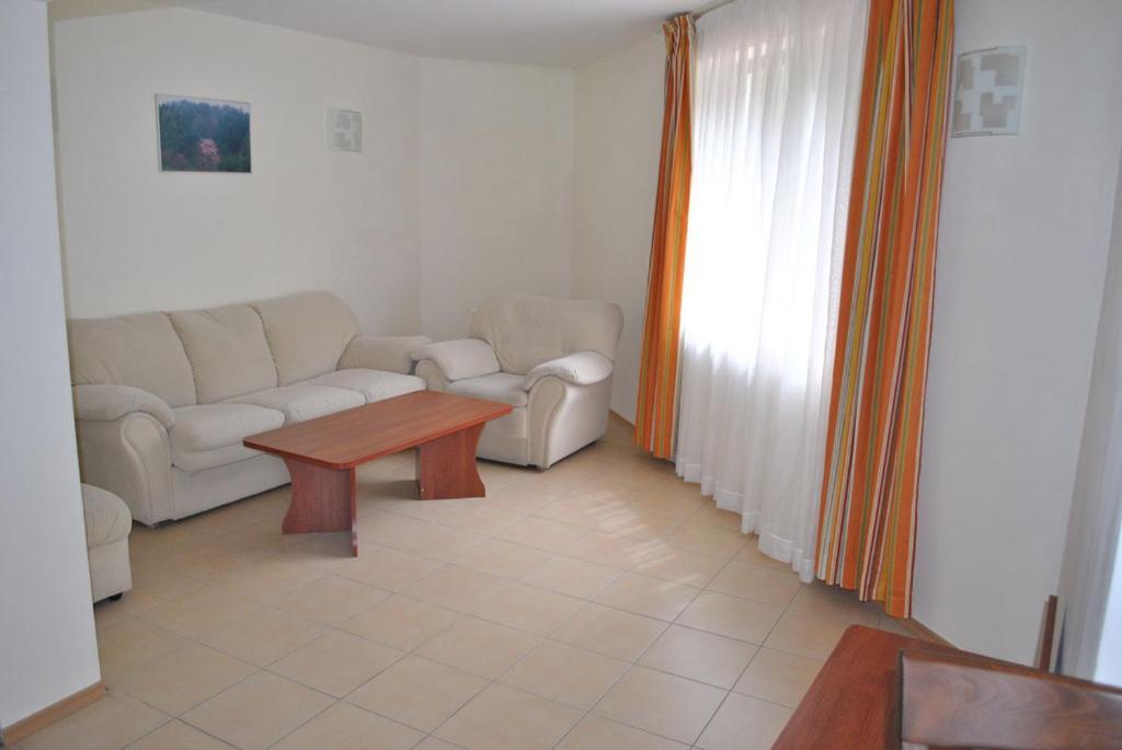 Family Hotel Delta Ognyanovo  Phòng bức ảnh