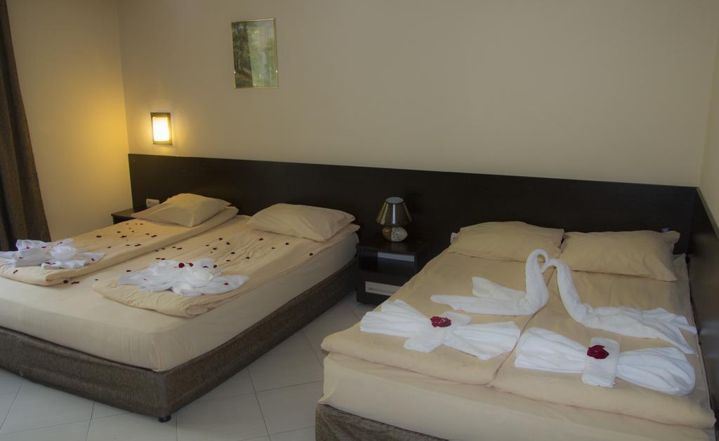 Family Hotel Delta Ognyanovo  Phòng bức ảnh